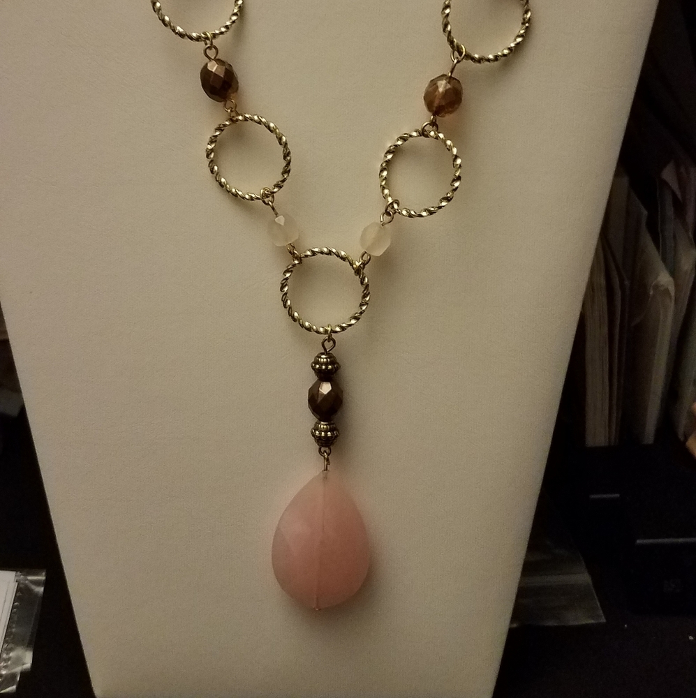 2007 Avon Vintage Necklace